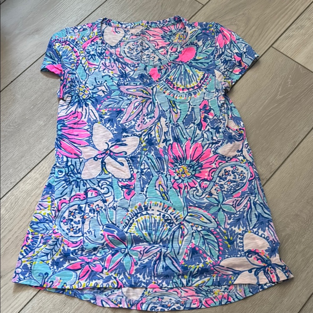 Lilly Pulitzer Blue and Pink Floral Short Sleeve Tee XXS